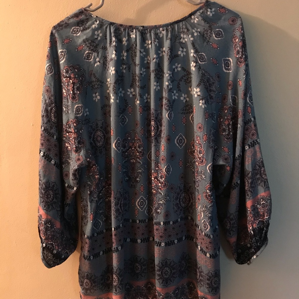 Women’s Top size  xlarge